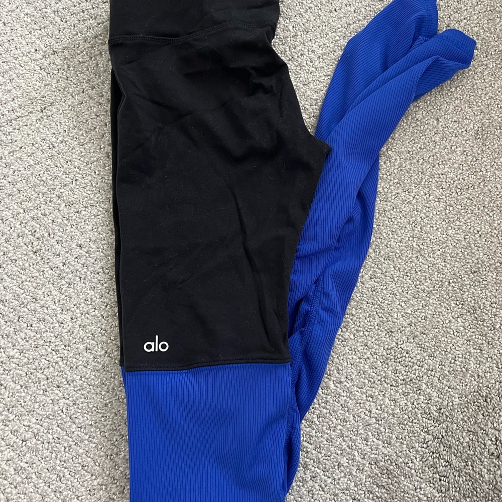 Alo goddess leggings, small